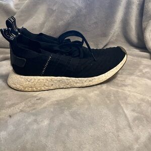 Adidas NMD R2 Primeknit
Japan Black Gum